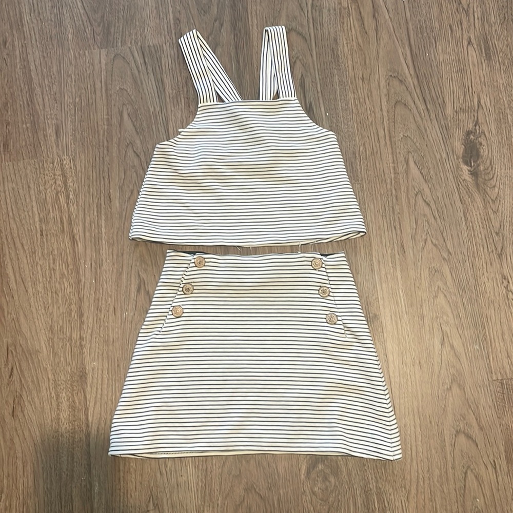 Zara white and navy stripe crop and skirt set size small